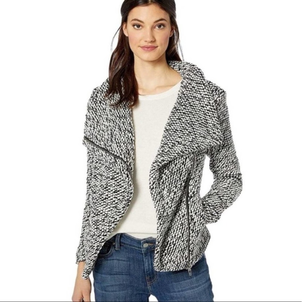 Blank NYC Boucle Knit Wool Blend Jacket Black White Size Medium NWT